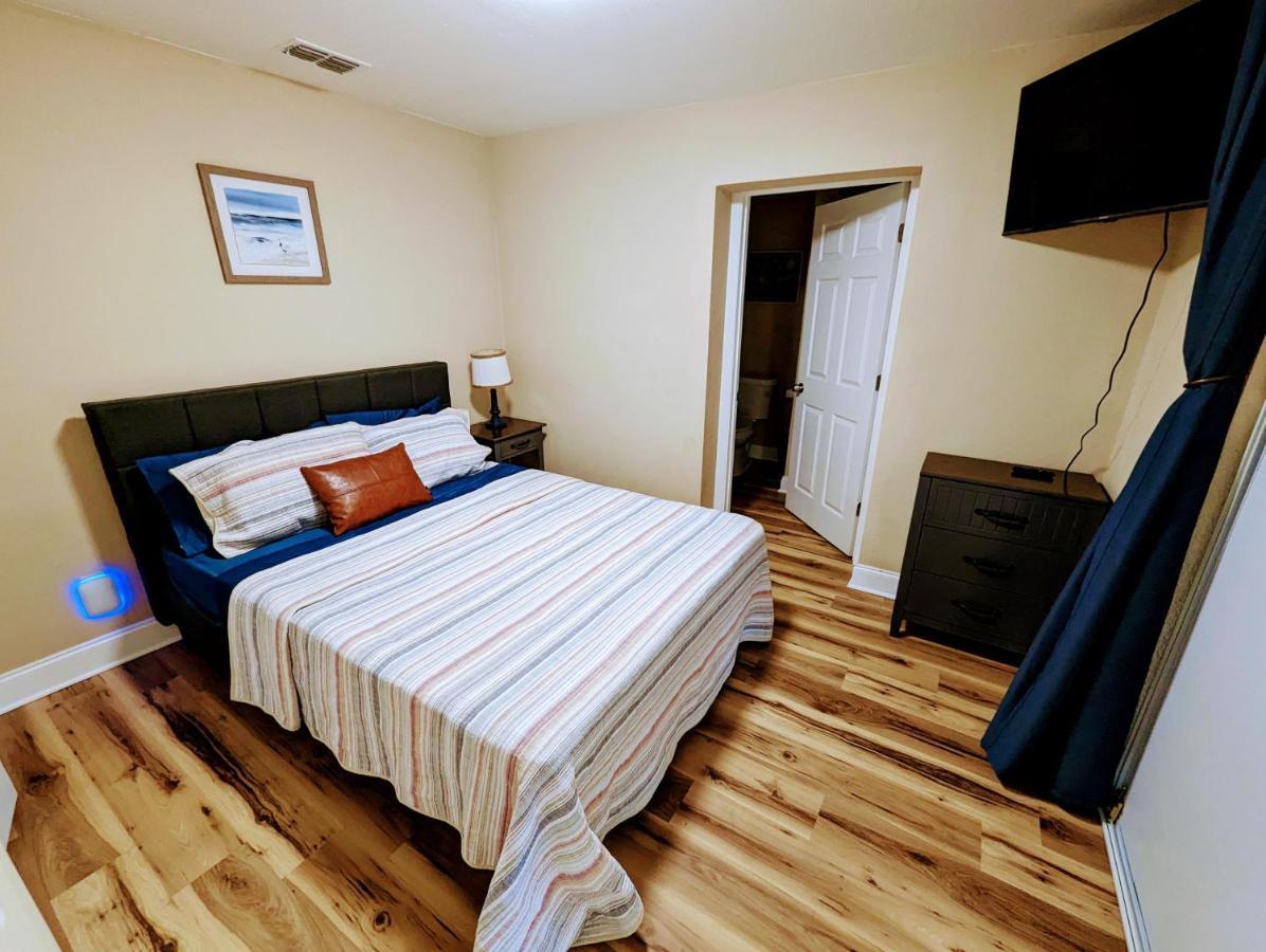 Charming & Cozy Lagoon Retreat - Steps From River - Parking Titusville Buitenkant foto