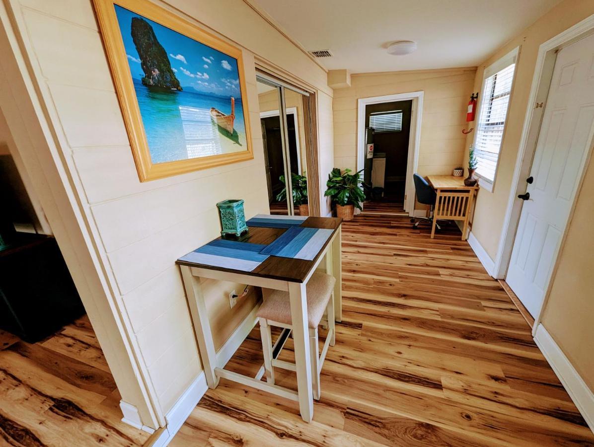 Charming & Cozy Lagoon Retreat - Steps From River - Parking Titusville Buitenkant foto